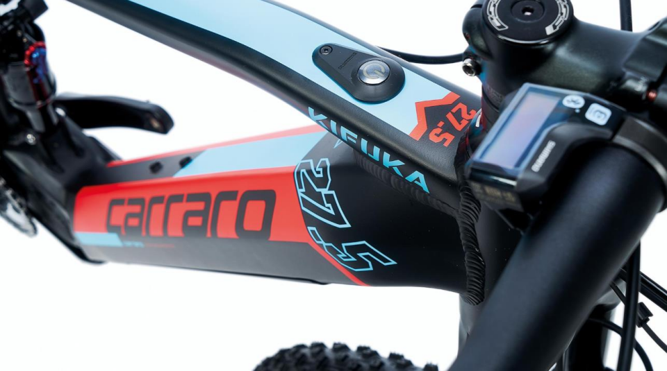 Carraro Kıfuka Plus E-FS 27,5 440H Mat Siyah Kırmızı Mavi Elektrikli Dağ Bisikleti